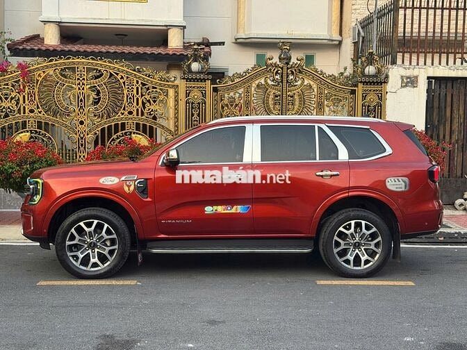 Ford Everest Titanium 4x4 2022 - BHMR 2027