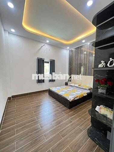 CHO THUÊ NHÀ MỚI 100% 3PHÒNG NGỦ SÂN 2Ô lTÔ HẺM LÊ HỒNG PHONG GẦN CHỢ