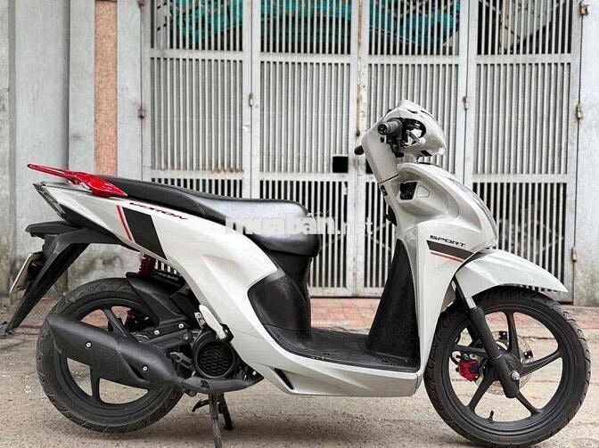 Honda Vision Sport màu Bạc