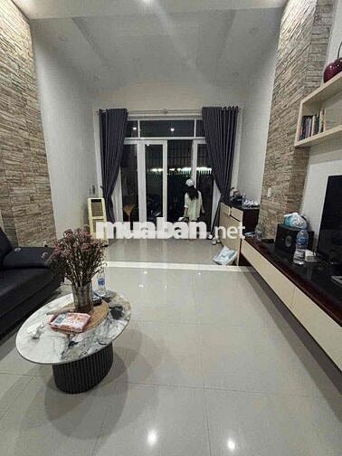 BÁN GẤP- NHÀ ĐẸP MẶT TIỀN TRẦN TẤN- TP- KD ĐƯỢC MỌI NGÀNH NGHỀ- 4TẦN