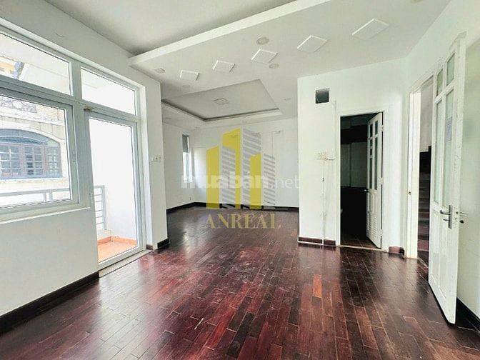CHO THUÊ VILLA GẦN ĐƯỜNG SONG HÀNH - TRẦN NÃO 200M2 GIÁ 39 TRIỆU