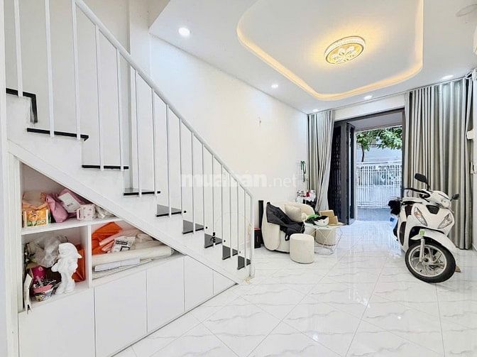 HẺM Ô TÔ 7 CHỖ – HUỲNH VĂN BÁNH, PHÚ NHUẬN 