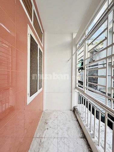 HẺM Ô TÔ 7 CHỖ – HUỲNH VĂN BÁNH, PHÚ NHUẬN 