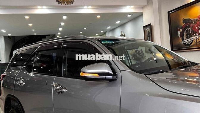 Toyota Fortuner 2.7V 2017 Bạc