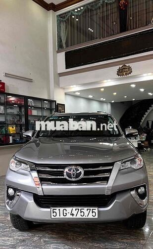 Toyota Fortuner 2.7V 2017 Bạc