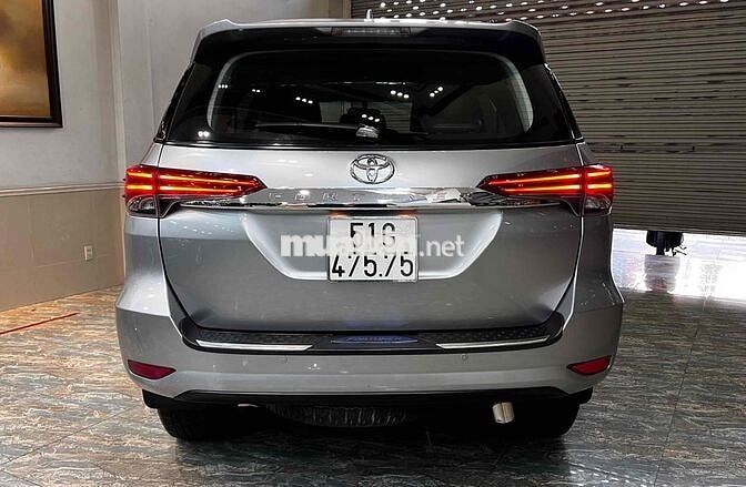 Toyota Fortuner 2.7V 2017 Bạc