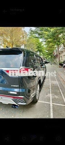 Toyota Innova Cross Hybrid 2024 25100 km xanh Đen