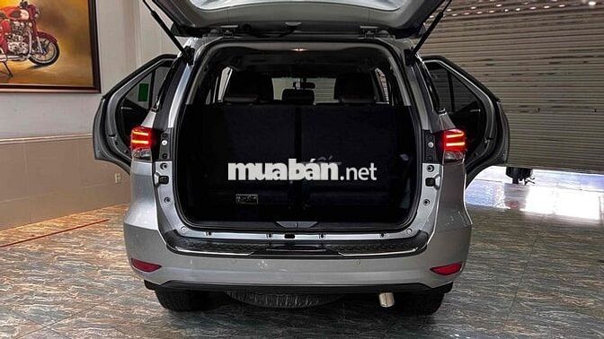 Toyota Fortuner 2.7V 2017 Bạc