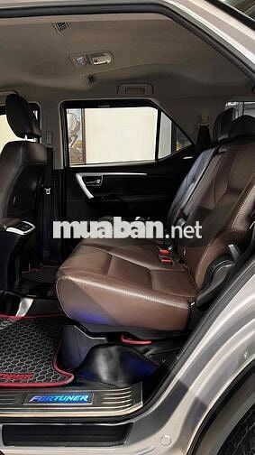 Toyota Fortuner 2.7V 2017 Bạc