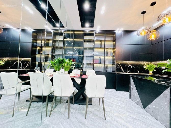 bán nhà đẹp ô tô đỗ cửa Vương Thừa Vũ, 50m2, 5 tầng, 12,8 tỷ