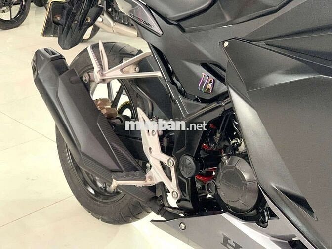 Honda CBR150R ABS 2022 Đen cần bán hoặc giao lưu