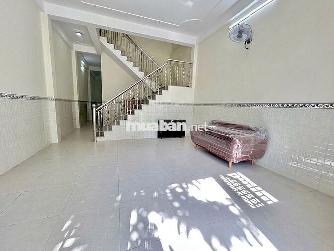 NHÀ 2 TẦNG 3PN 3WC MT NAM VIỆT Á