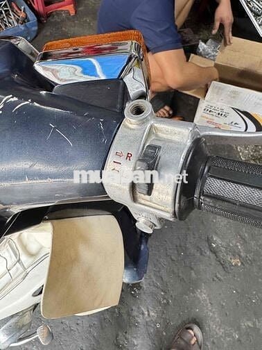 Honda Cub 70 Trắng Xanh