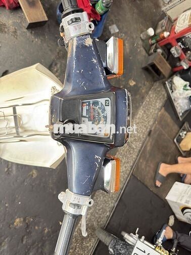 Honda Cub 70 Trắng Xanh
