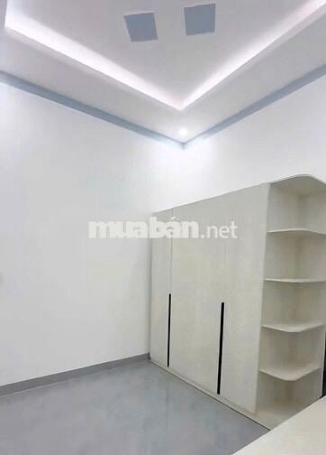 Bán gấp nhà ngay chợ, giá tốt chỉ 2ty750 (thương lượng) SHR