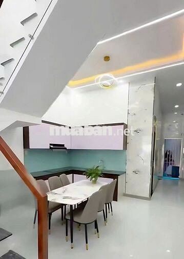 Bán gấp nhà ngay chợ, giá tốt chỉ 2ty750 (thương lượng) SHR