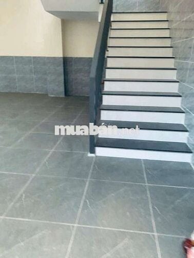 Hẻm 233 Nguyễn Văn Cừ, Trọ mới xây không chung chủ