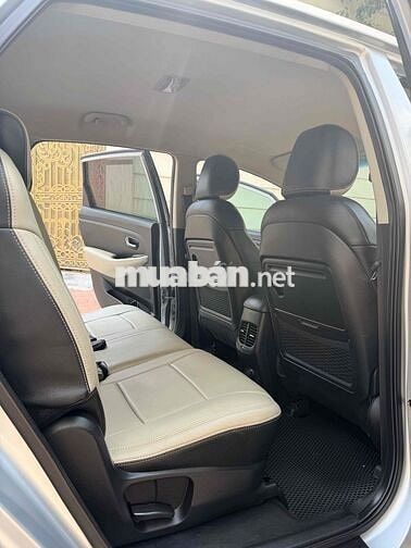 Kia Rondo 2.0 số tự động 7 chỗ sản xuất 2017