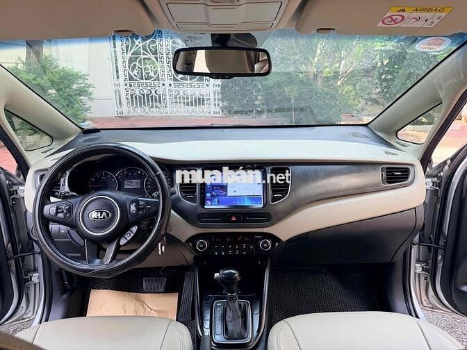 Kia Rondo 2.0 số tự động 7 chỗ sản xuất 2017
