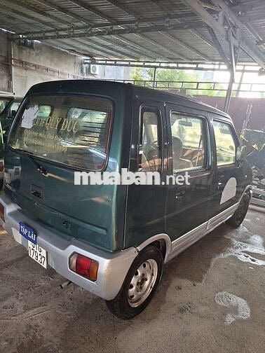 Suzuki 4 chỗ màu Xanh lá