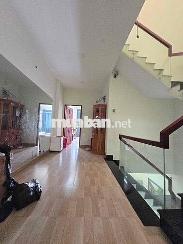 HÀNG NGỘP - NHÀ 3 TẦNG 120m2 SHR - NGAY TTHC DĨ AN - ĐƯỜNG 4 LÀN XE