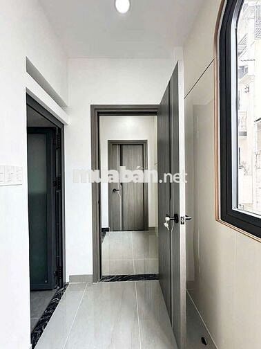 NHÀ ĐẸP 5 TẦNG ( FULL NỘI THẤT ) MÃ LÒ 4M X 13M HƯỚNG ĐÔNG NAM