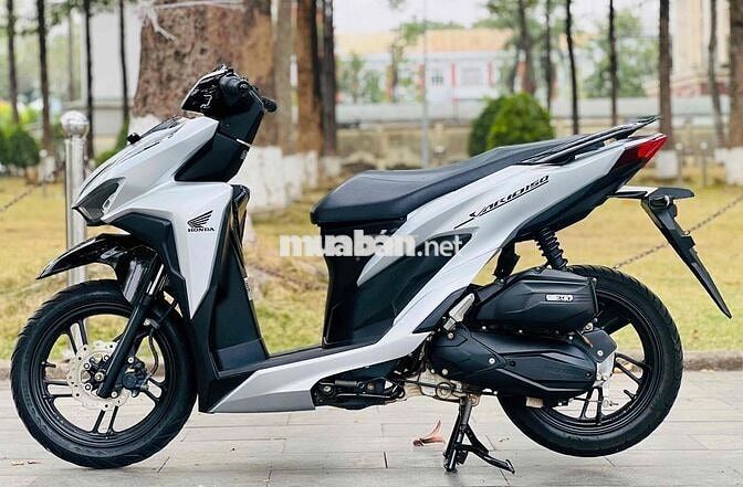 Honda Vario 150 Bạc