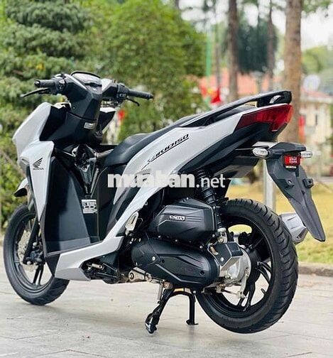 Honda Vario 150 Bạc