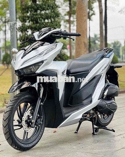 Honda Vario 150 Bạc