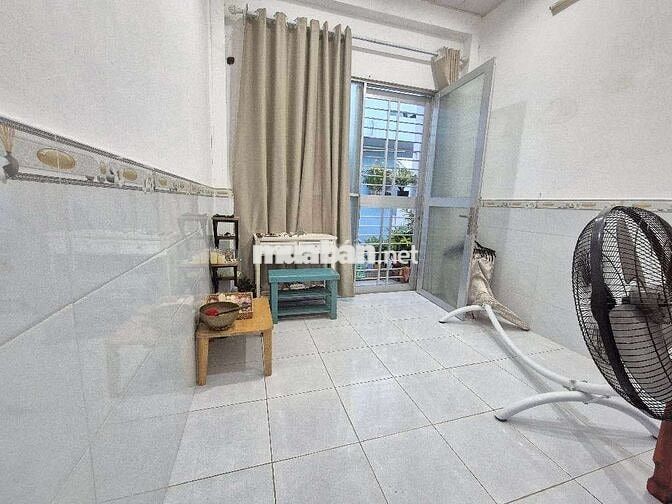 NHÀ ĐẸP 2 TẦNG - GẦN NGUYỄN VĂN LUÔNG HẬU GIANG (3M X 9M) HƯỚNG TÂY
