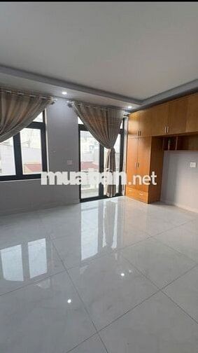 NHÀ 1 TRỆT 2 LẦU - ĐƯỜNG 24 LINH ĐÔNG - 3PN 3WC - GẦN PHẠM VĂN ĐỒNG