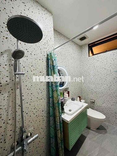 Cho thuê nhà đẹp gần Bùi Tá Hán