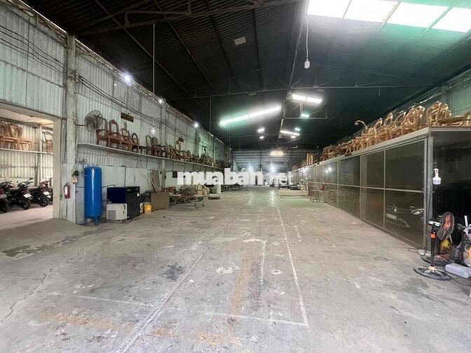 Cho thuê xưởng 1000m2 , đường container - Tân Đông Hiệp