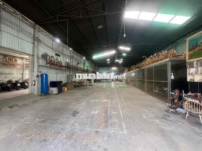 Cho thuê xưởng 1000m2 , đường container - Tân Đông Hiệp