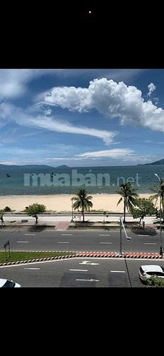 Bán khách sạn mặt tiền biển Nguyễn tất Thành thành phố Đà Nẵng.Đang kd
