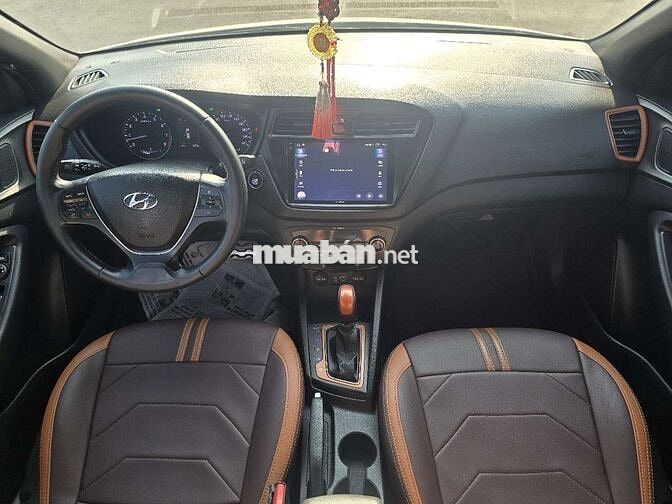 HYUNDAI I20 SX 2015 AT 87000KM BẢO HÀNH 1 NĂM