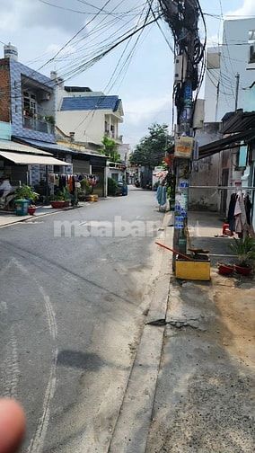 Cần cho thuê kho/xưởng 700m2 giá 35tr, đường xe tải lớn vào tận kho