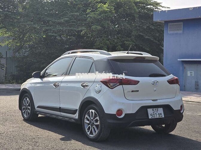 HYUNDAI I20 SX 2015 AT 87000KM BẢO HÀNH 1 NĂM