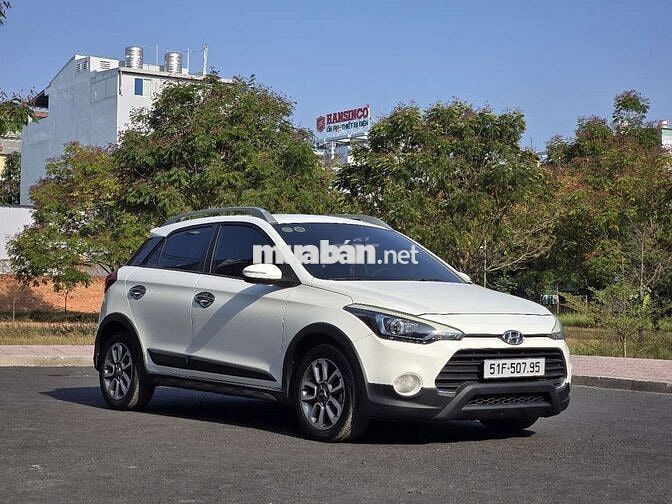 HYUNDAI I20 SX 2015 AT 87000KM BẢO HÀNH 1 NĂM