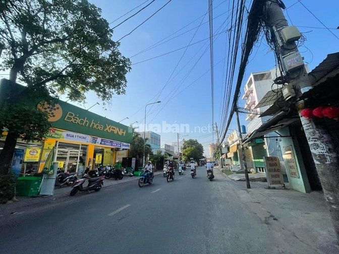 Bán nhà MT Trương Phước Phan, 5 x 16m, cấp 4, giá 8.2 tỷ. (KD sầm uất)