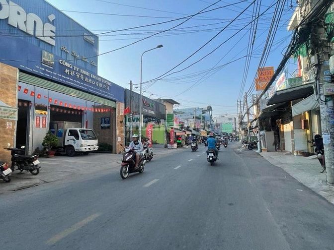 Bán nhà MT Trương Phước Phan, 5 x 16m, cấp 4, giá 8.2 tỷ. (KD sầm uất)