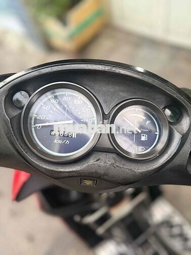 Xe máy Suzuki màu Đỏ