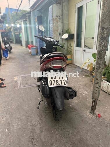Xe máy Suzuki màu Đỏ