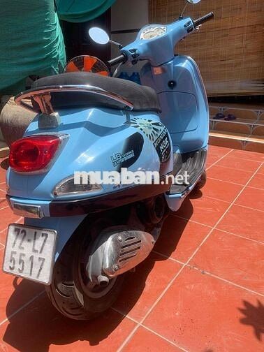Piaggio Vespa màu Xanh