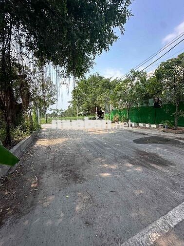 cho thuê kho xưởng 240m2 điẹn 3 pha sẵn . đường lớn .