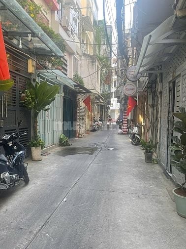 Cho Thuê Nhà Nguyên Căn 390/18 Nguyễn Đình Chiểu, Q.3