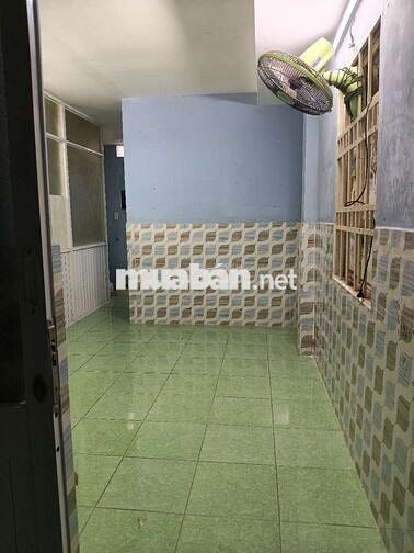 CẦN CHO THUÊ LÂU DÀI CĂN NHÀ NHỎ 4X16M GẦN TRƯỜNG, CHỢ, THÔNG TỨ PHÍA,
