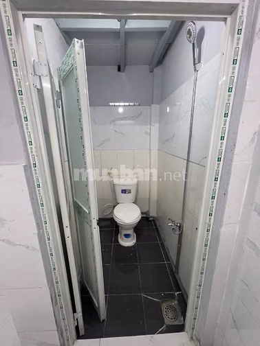 Phòng trọ máy lạnh 2.7tr - Quốc Lộ 13 - sát TP Thủ Đức - Ít phòng