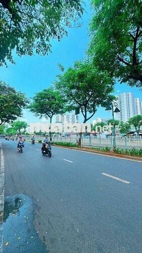7,1 TỶ CÓ NHÀ MẶT TIỀN LÒ GỐM, Q6 - 3,5X17M - 4 TẦNG