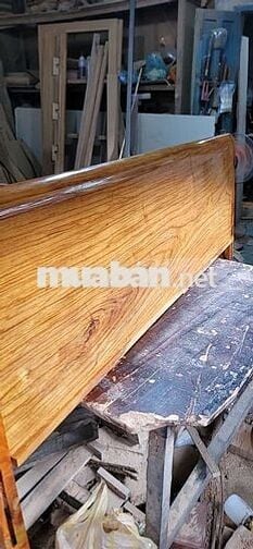 THỢ MỘC GỖ TỰ NHIÊN, THỢ PHỤ